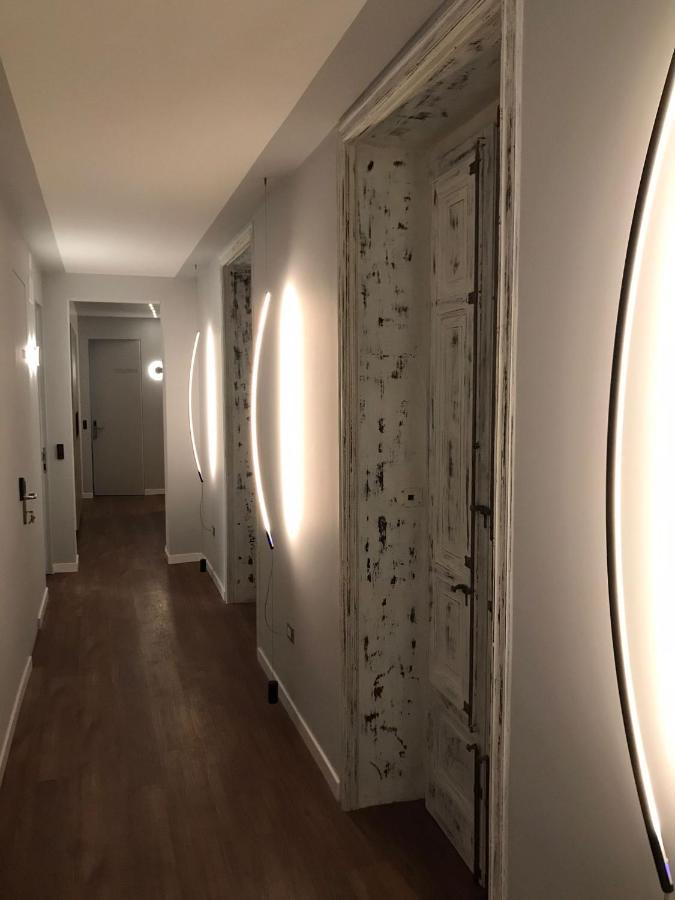 Belmoro - La Dimora Del Capo Bed & Breakfast Palermo Bagian luar foto