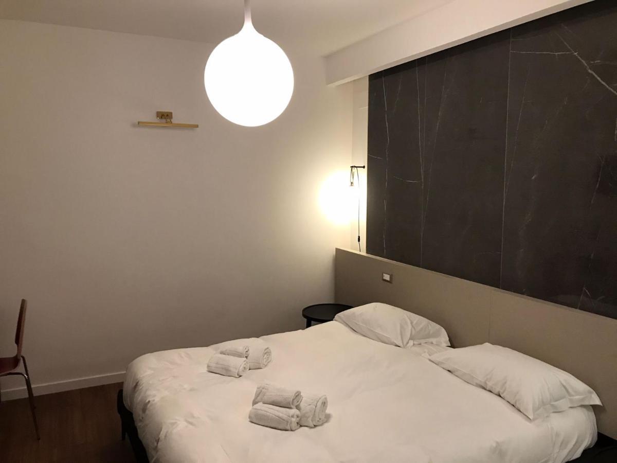 Belmoro - La Dimora Del Capo Bed & Breakfast Palermo Bagian luar foto
