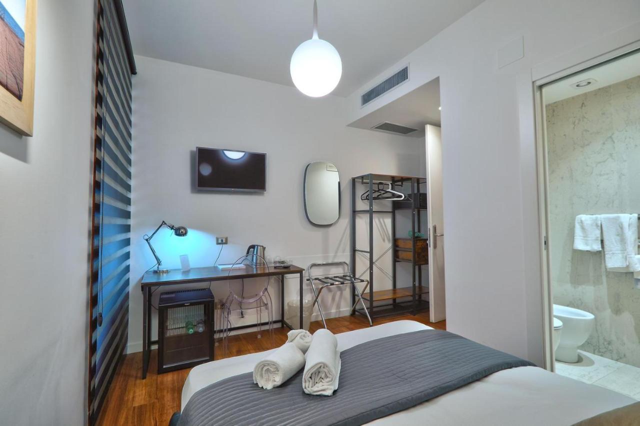 Belmoro - La Dimora Del Capo Bed & Breakfast Palermo Bagian luar foto