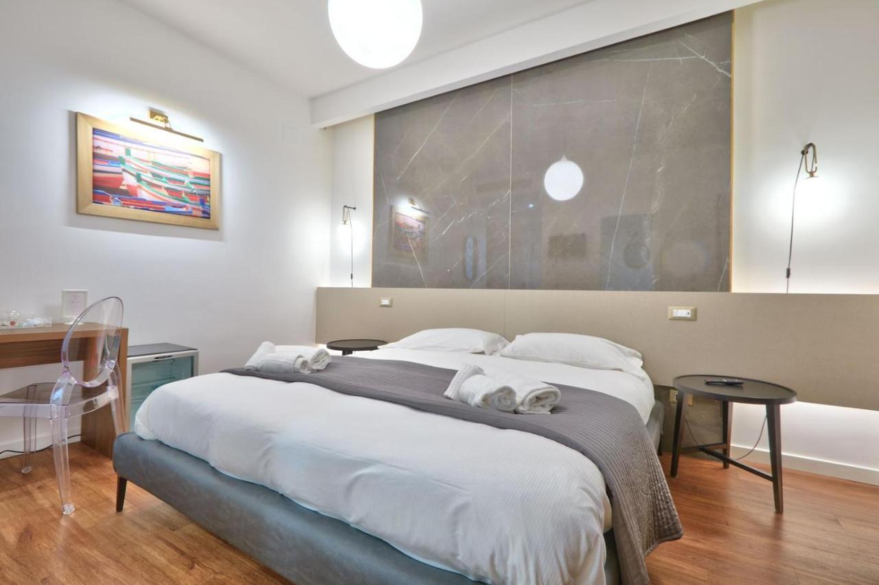 Belmoro - La Dimora Del Capo Bed & Breakfast Palermo Bagian luar foto