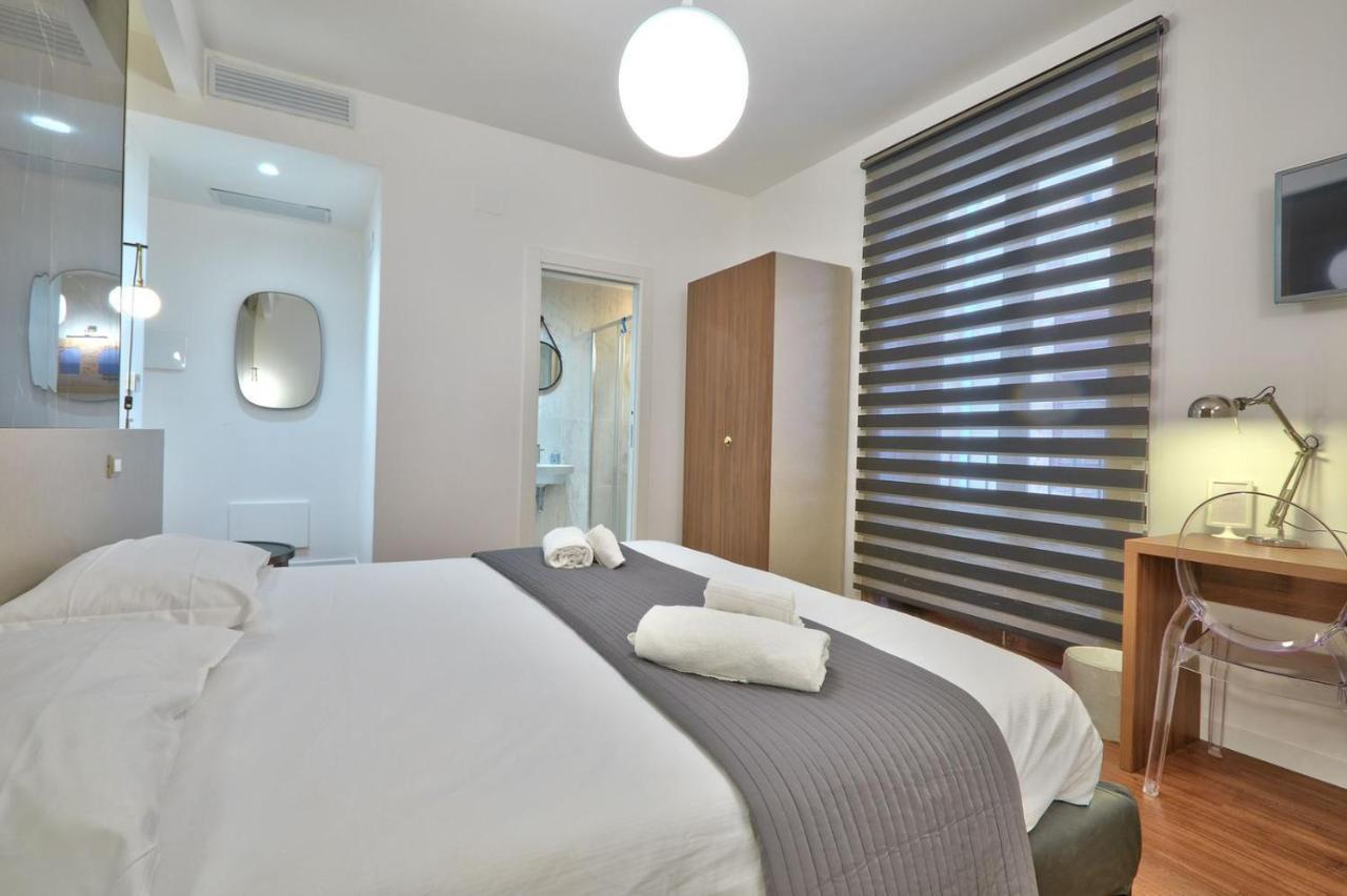 Belmoro - La Dimora Del Capo Bed & Breakfast Palermo Bagian luar foto