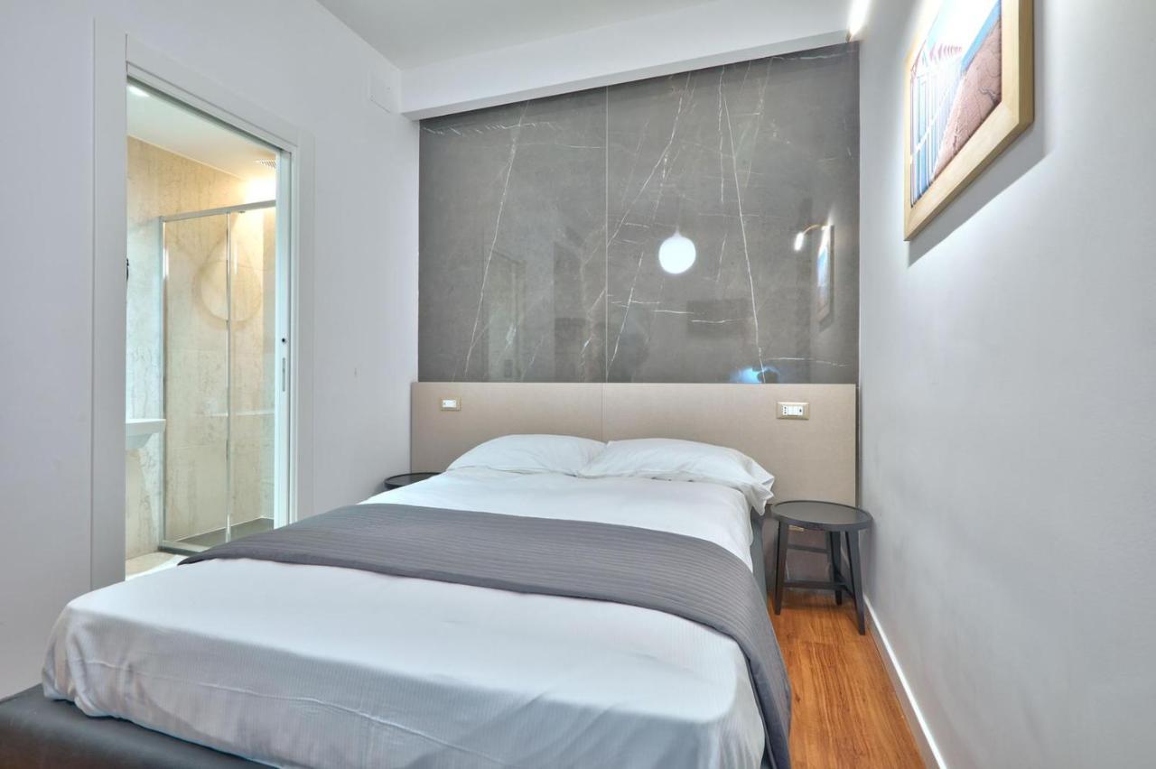 Belmoro - La Dimora Del Capo Bed & Breakfast Palermo Bagian luar foto