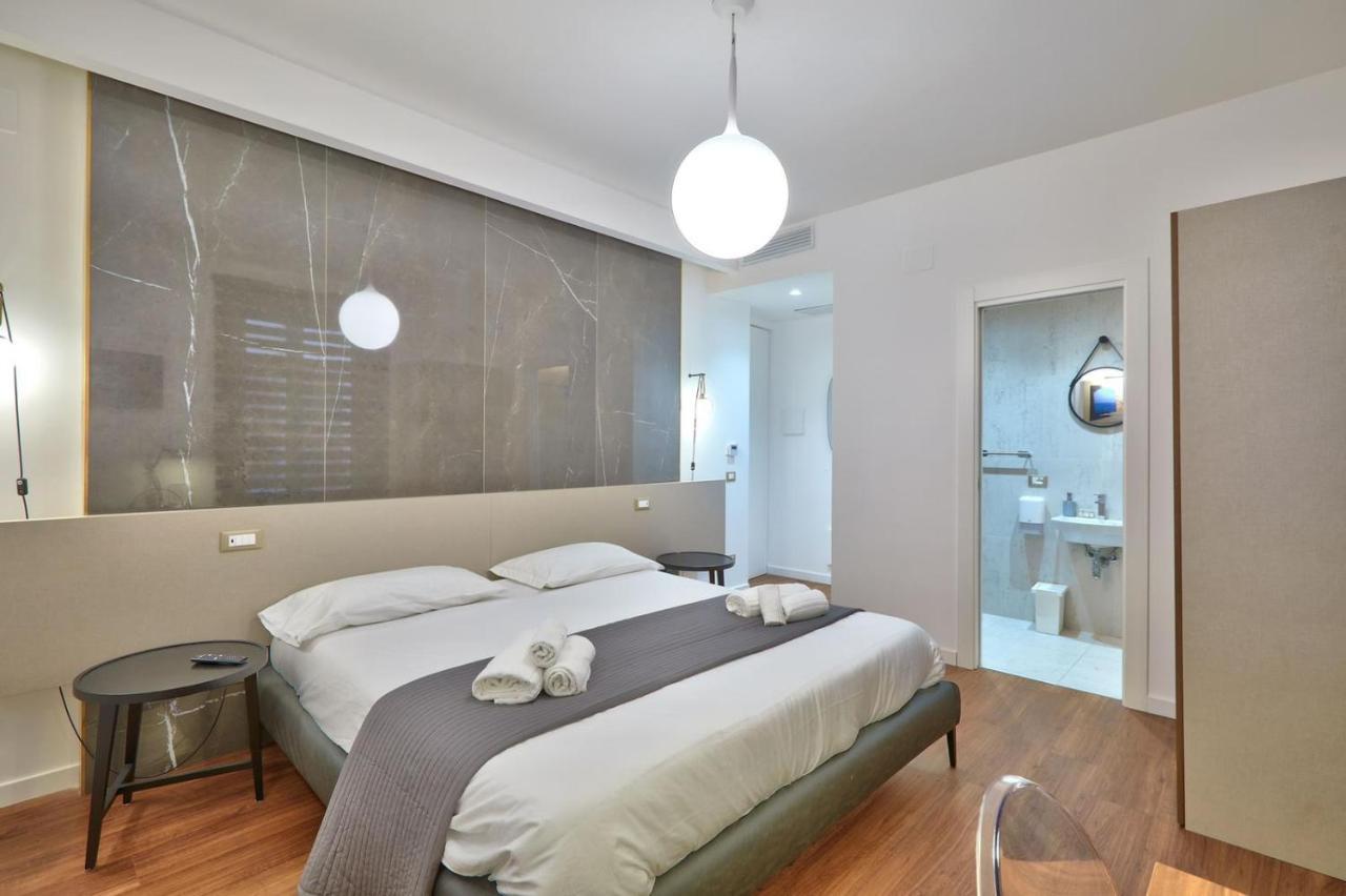 Belmoro - La Dimora Del Capo Bed & Breakfast Palermo Bagian luar foto