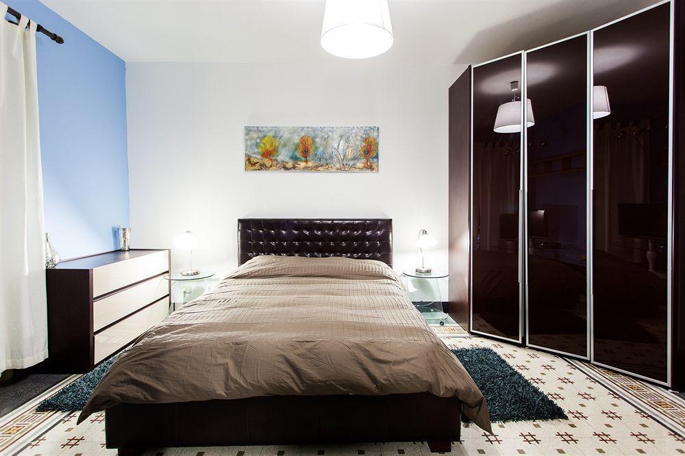 Belmoro - La Dimora Del Capo Bed & Breakfast Palermo Bagian luar foto