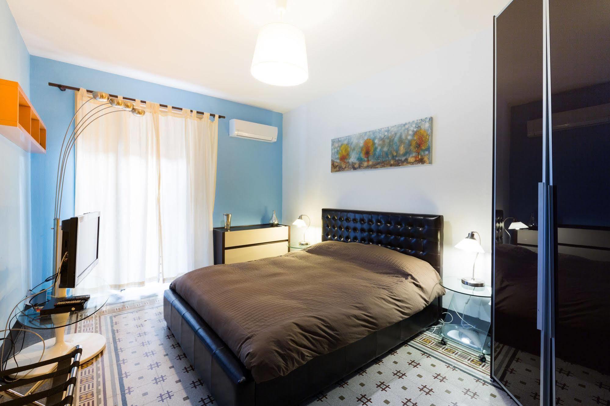 Belmoro - La Dimora Del Capo Bed & Breakfast Palermo Bagian luar foto